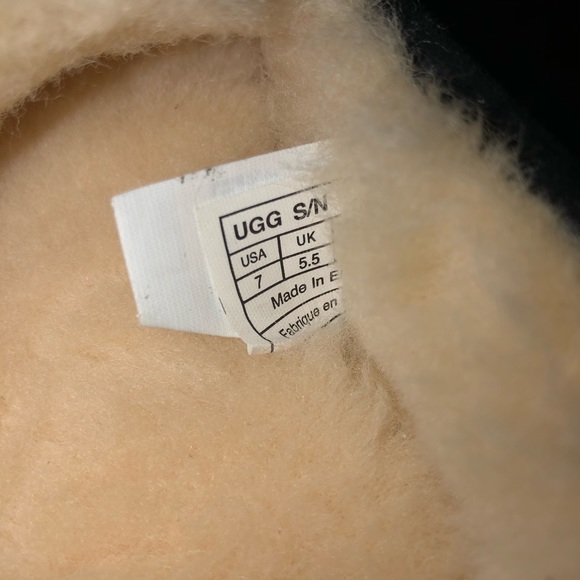 UGG Ansley Black Suede Slippers 7 women’s Nwob - Picture 4 of 4